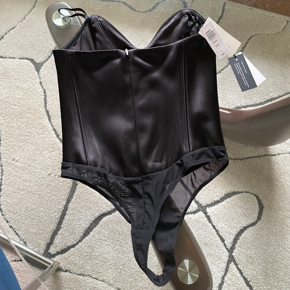 Aritzia Babaton Corset Bodysuit - Picture 5 of 5